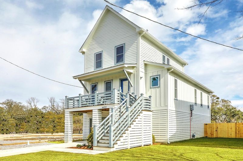 4452 Oakwood Ave, North Charleston, SC 29405