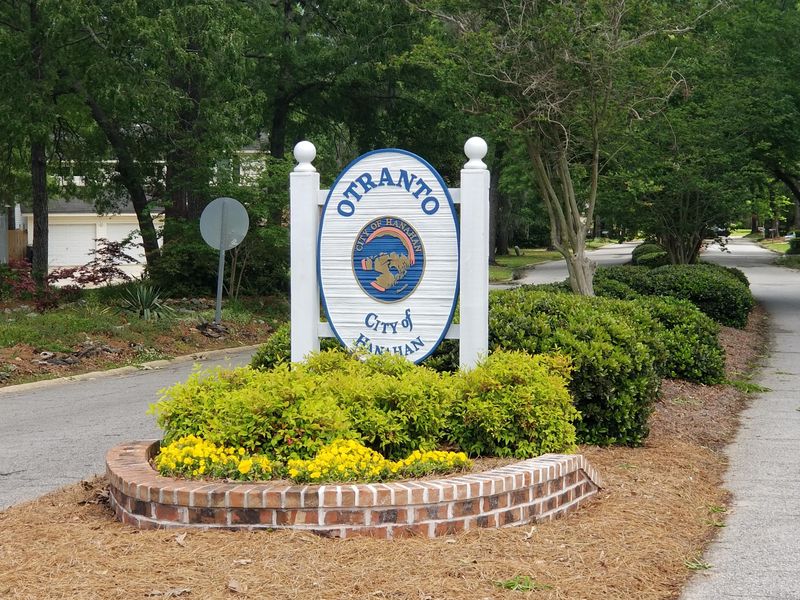 608 Andrea Ln, Hanahan, SC 29410