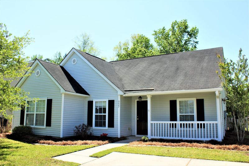 5047 Thornton Dr, Summerville, SC 29485