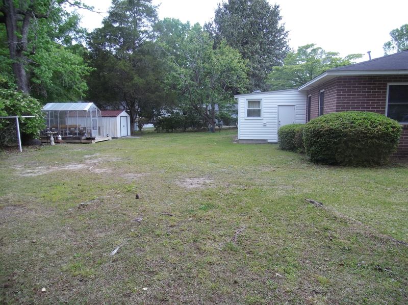 204 Pineview Dr, Goose Creek, SC 29445