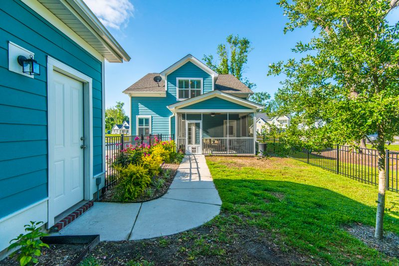 2904 Silver Lake Dr, Johns Island, SC 29455