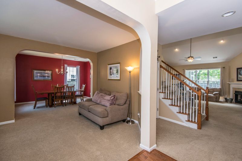 923 Lansfaire Dr, Charleston, SC 29414