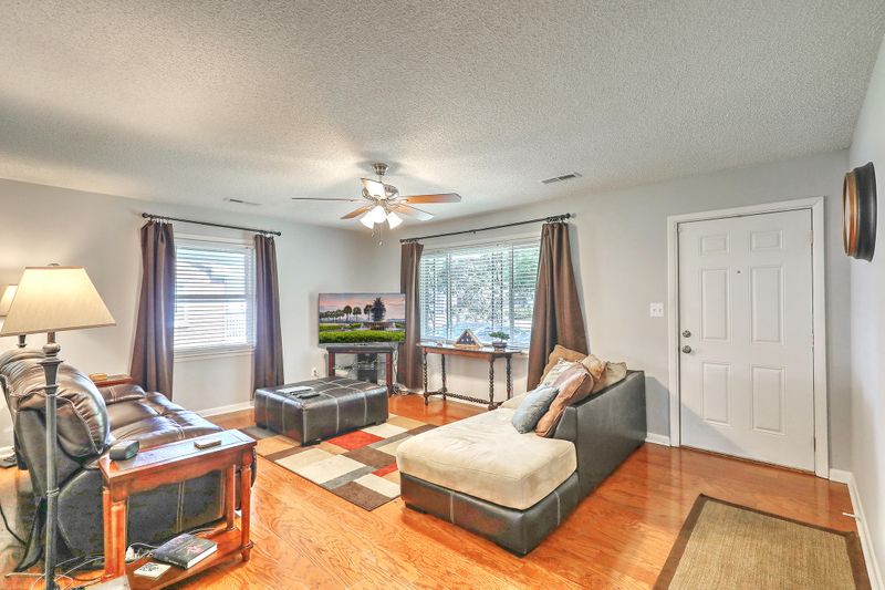 1236 Marvin Ave, Charleston, SC 29407