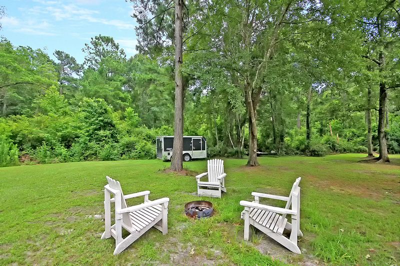 219 Graceland Dr, Moncks Corner, SC 29461