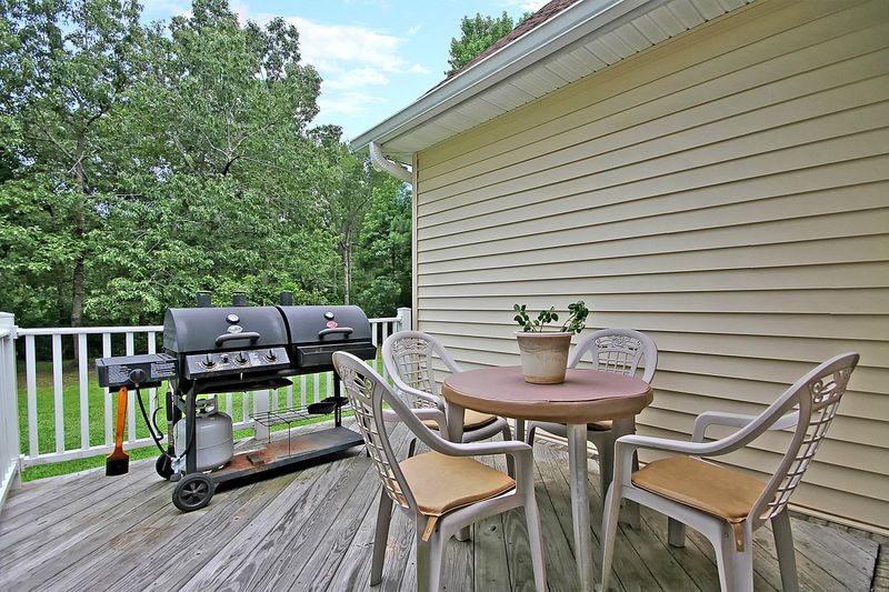 219 Graceland Dr, Moncks Corner, SC 29461