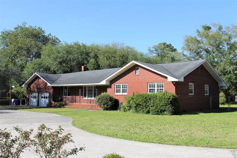 706 N Godfrey Park Pl, Charleston, SC 29407