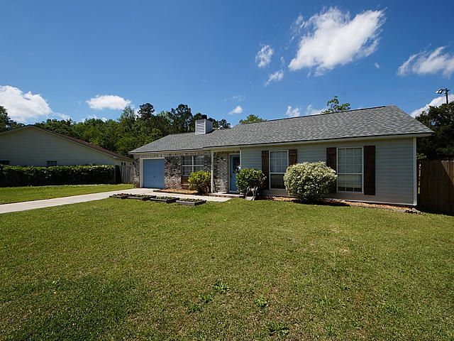 8584 Lake Moultrie Dr, North Charleston, SC 29406