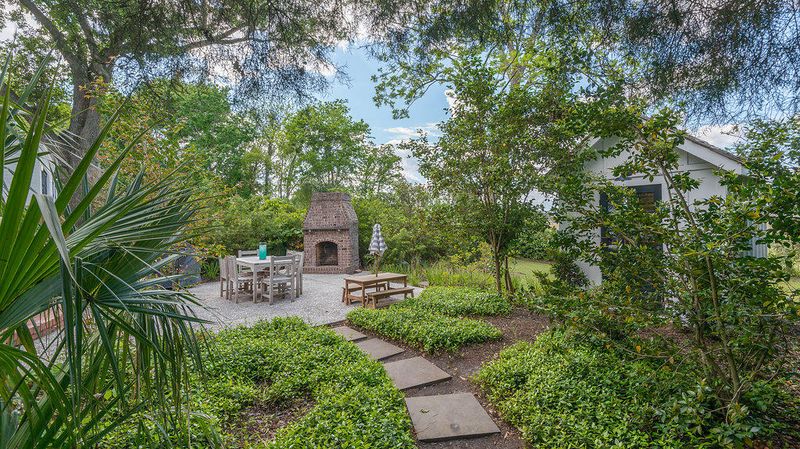 2324 Sunnyside Ave, Charleston, SC 29403
