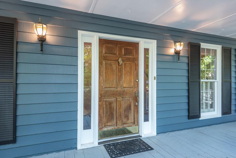 747 Bradburn Dr, Mount Pleasant, SC 29464