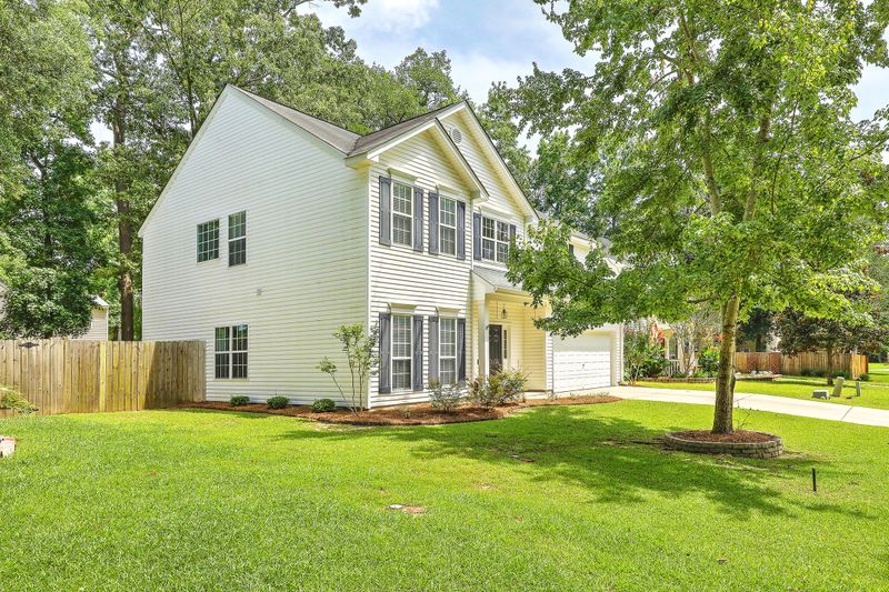 8708 Silver Creek Ln, North Charleston, SC 29420