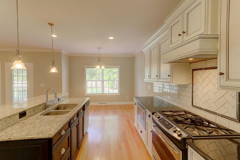 8769 Alexandria Dr, North Charleston, SC 29420