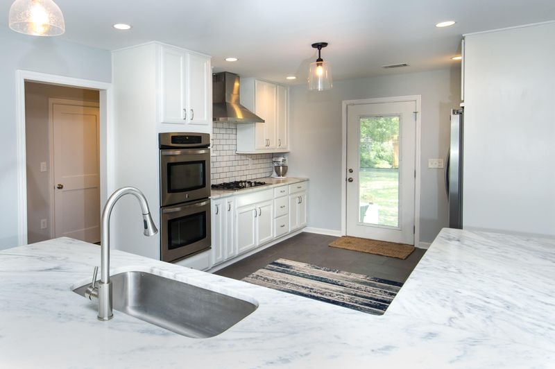 323 Mcclain St, Charleston, SC 29407