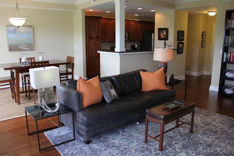 498 Albemarle Rd #412, Charleston, SC 29407