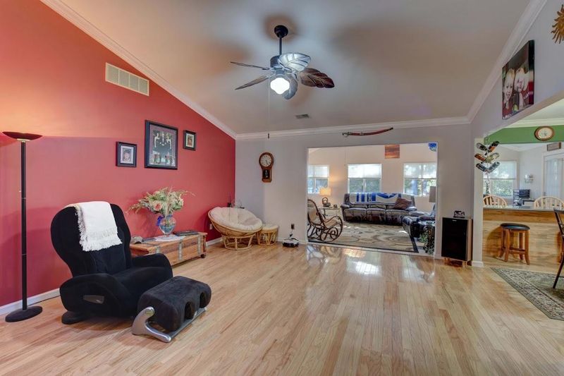 2023 Azalee Ln, Summerville, SC 29483
