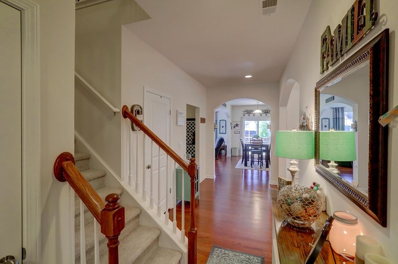 480 Whispering Breeze Ln, Summerville, SC 29486