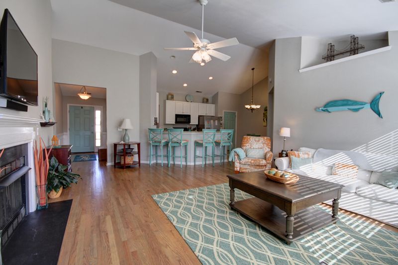 1101 Willoughby Ln, Mount Pleasant, SC 29466