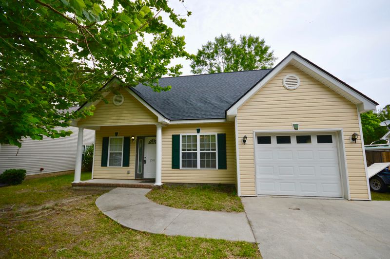 2748 Fernwood Dr, North Charleston, SC 29406