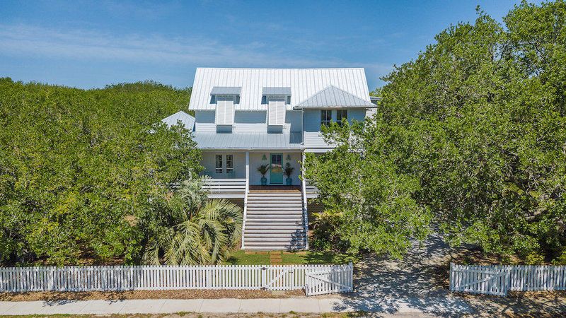 2908 Middle St, Sullivans Island, SC 29482