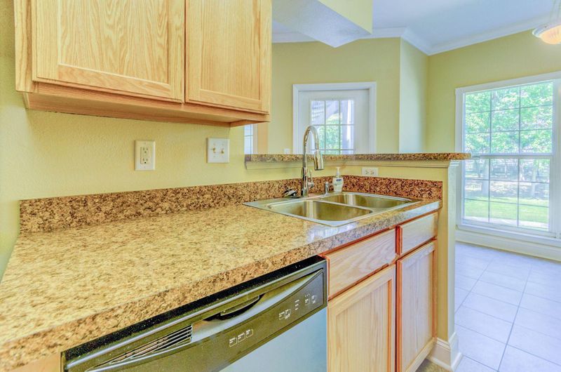 700 Daniel Ellis Dr #5104, Charleston, SC 29412