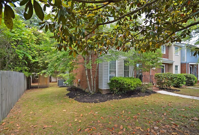 1146 Rosemead Rd, Mount Pleasant, SC 29464