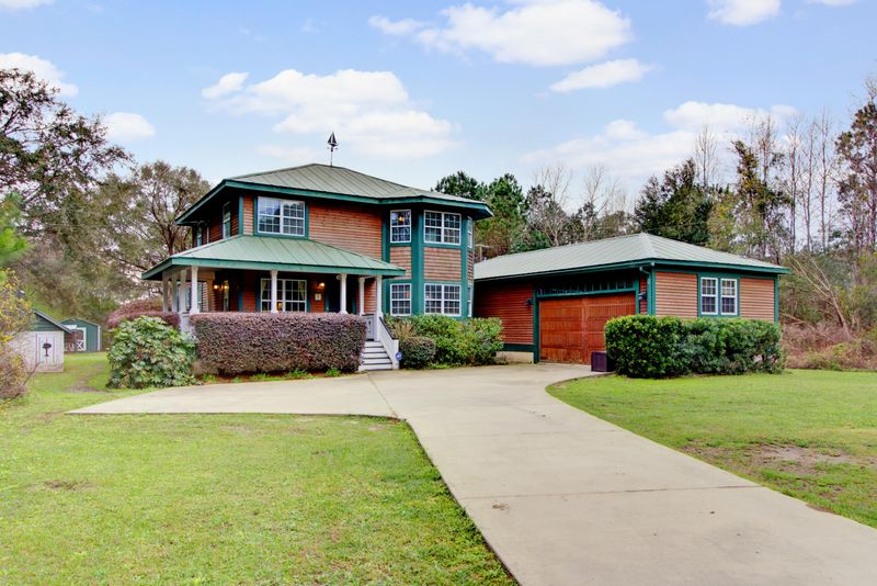 6229 Willcap Rd, Wadmalaw Island, SC 29487