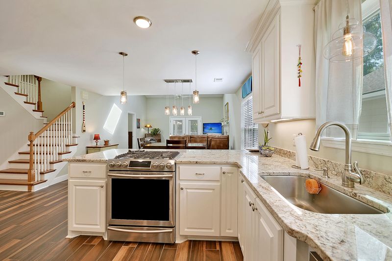 67 Wolk Dr, Charleston, SC 29414