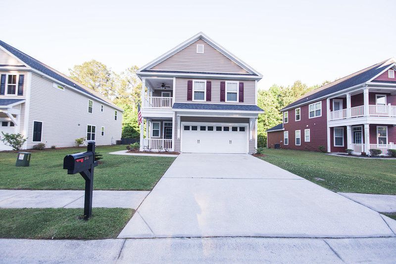 272 Killarney Trl, Moncks Corner, SC 29461