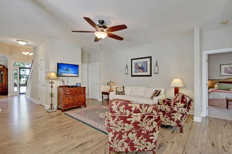 4956 Franconia Dr, Summerville, SC 29485