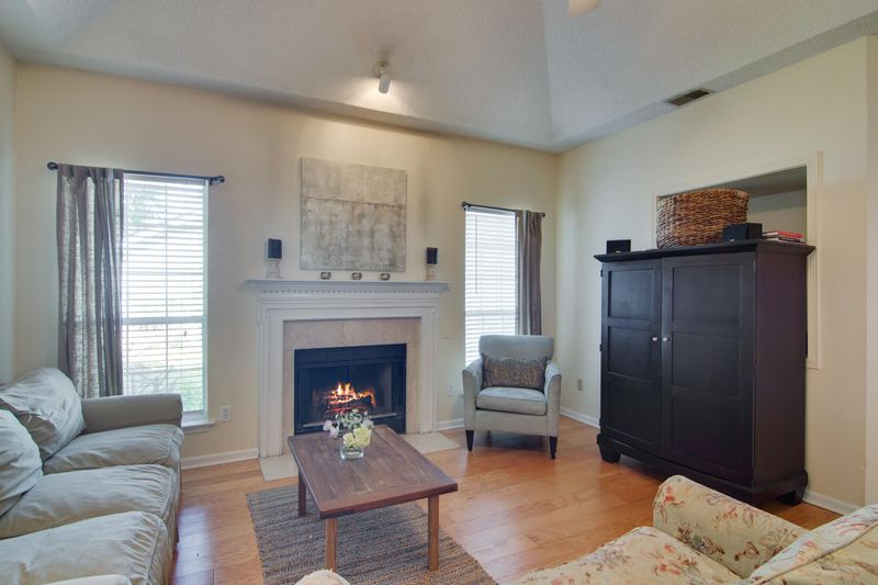 225 Mossy Oak Way, Mount Pleasant, SC 29464