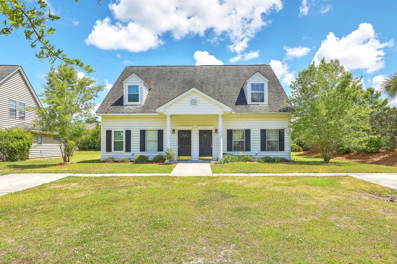 2081 Kings Gate Ln, Mount Pleasant, SC 29466