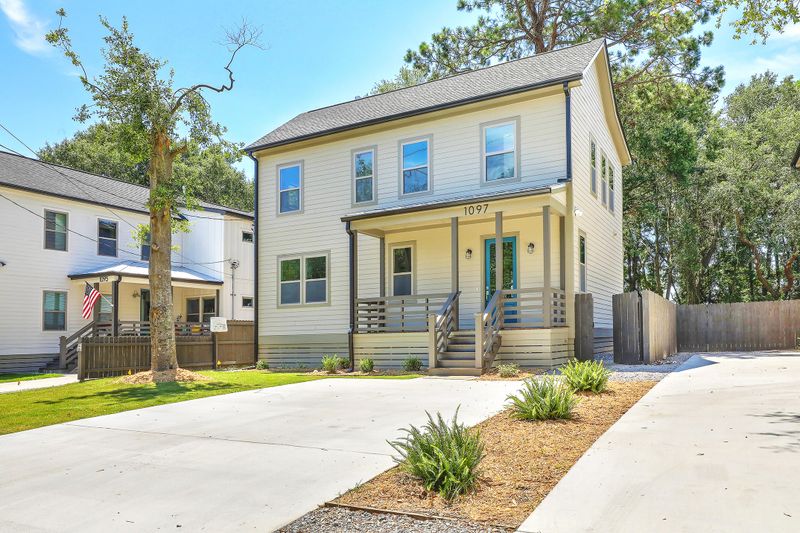 1097 Bexley St, North Charleston, SC 29405