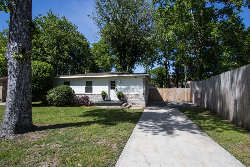 1174 N Shadow Dr, Mount Pleasant, SC 29464