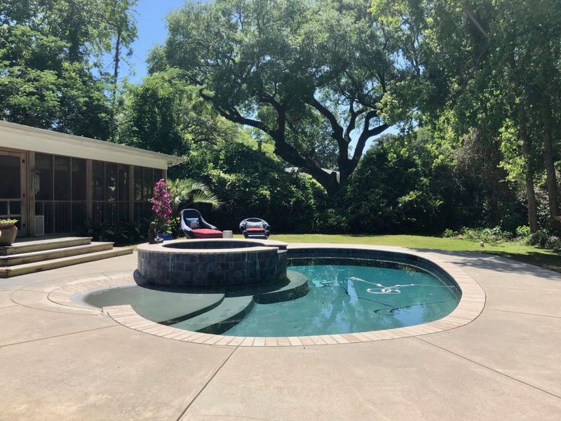 1204 Kensington Dr, Charleston, SC 29407