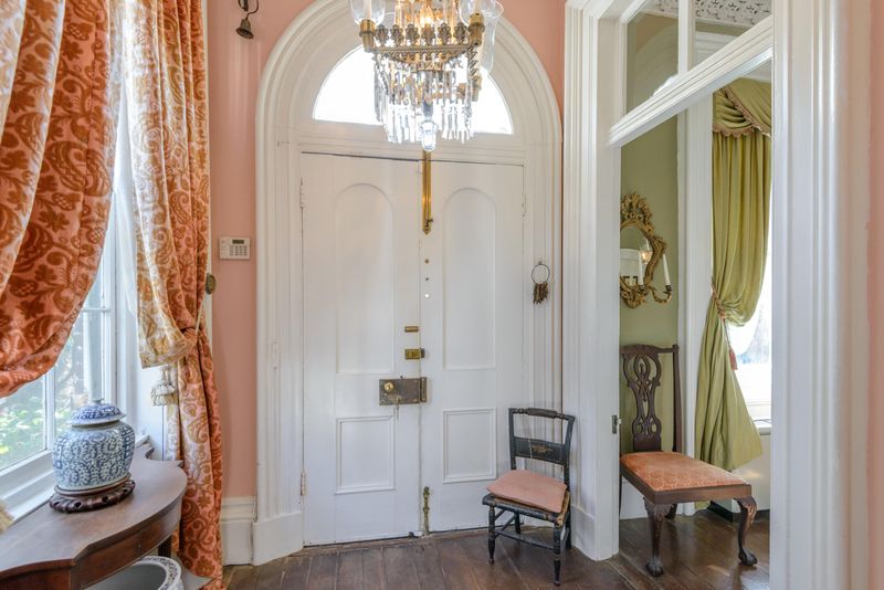 9 Limehouse St, Charleston, SC 29401
