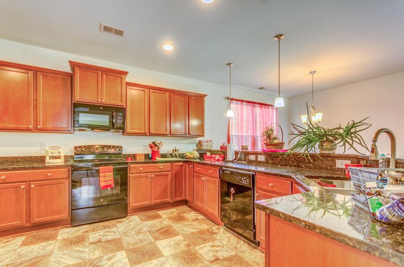 7666 High Maple Cir, North Charleston, SC 29418