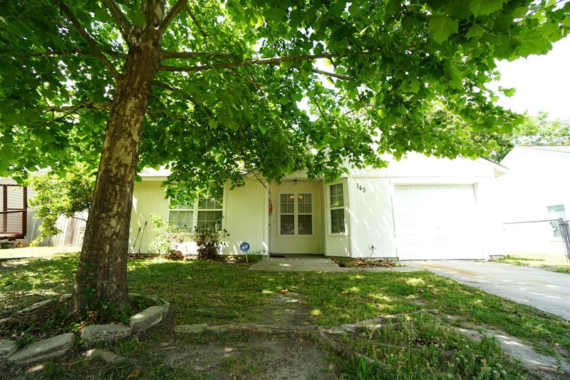 143 Manchester Rd, Summerville, SC 29486