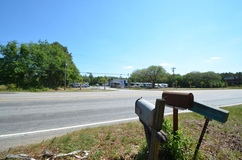 6074 Savannah Hw, Ravenel, SC 29470