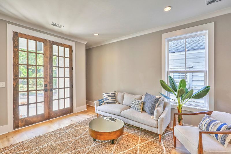 12 Strawberry Ln, Charleston, SC 29403