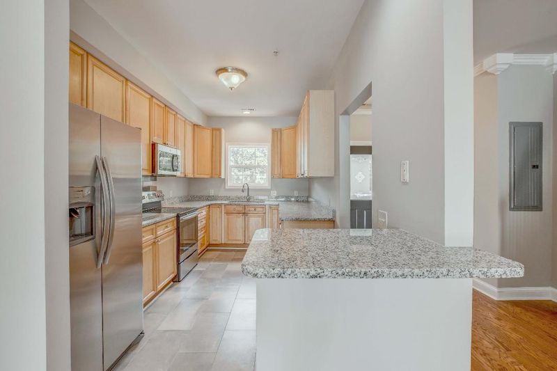 4977 Lake Palmetto Ln, North Charleston, SC 29418