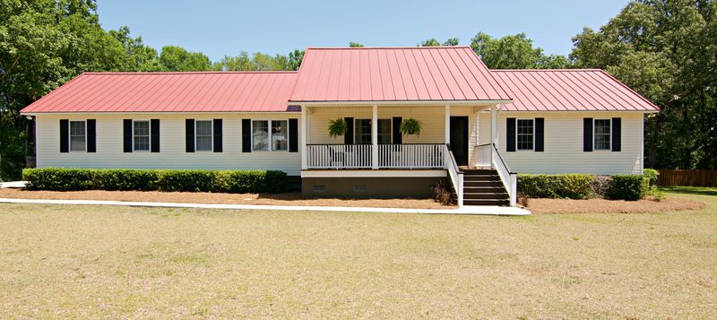 5428 Buckeye Rd, Hollywood, SC 29449