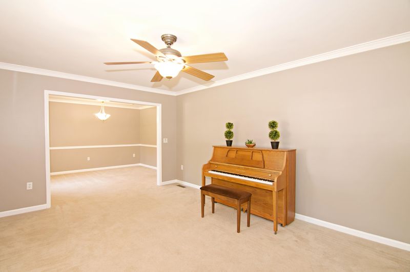5428 Buckeye Rd, Hollywood, SC 29449