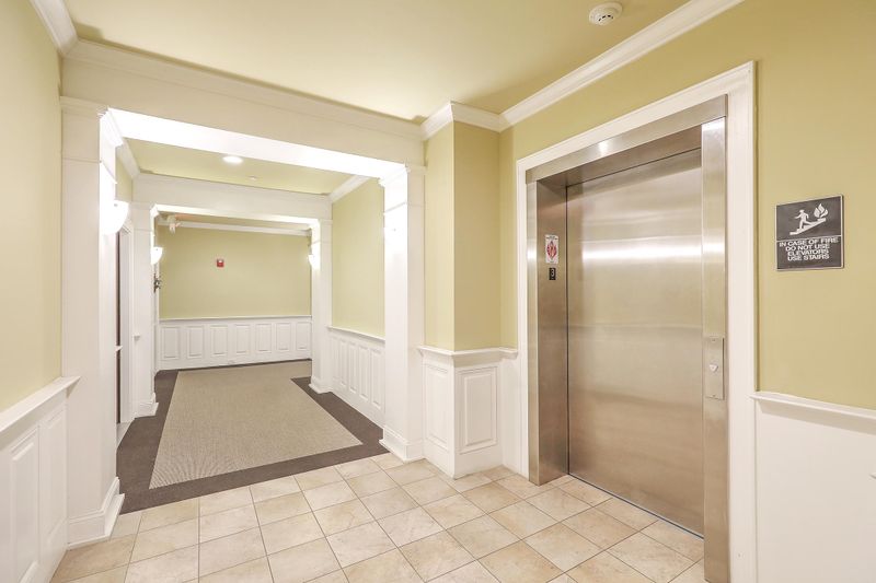 2244 Ashley Crossing Dr #631, Charleston, SC 29414