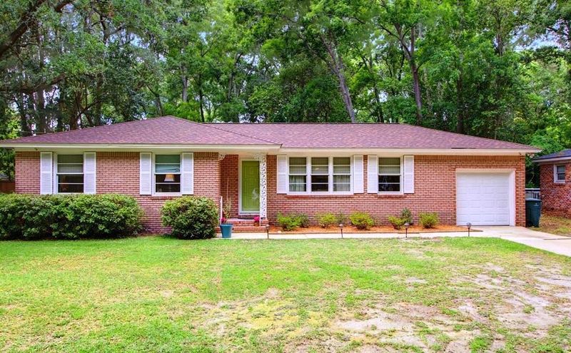 1949 Campion Hall Rd, Charleston, SC 29407