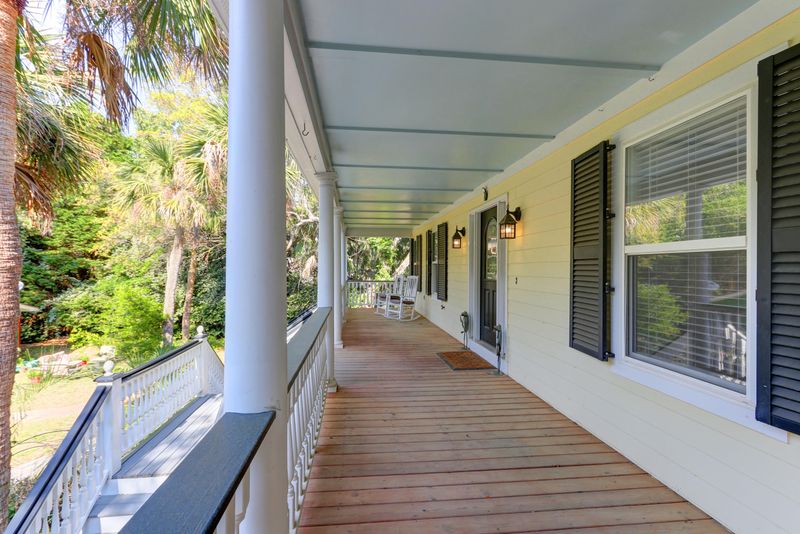 1889 Bowens Island Rd, Charleston, SC 29412