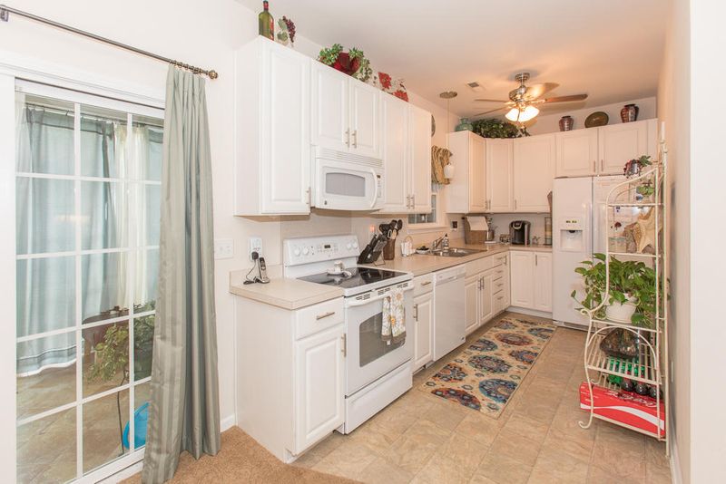 108 Broad River Dr, Summerville, SC 29485