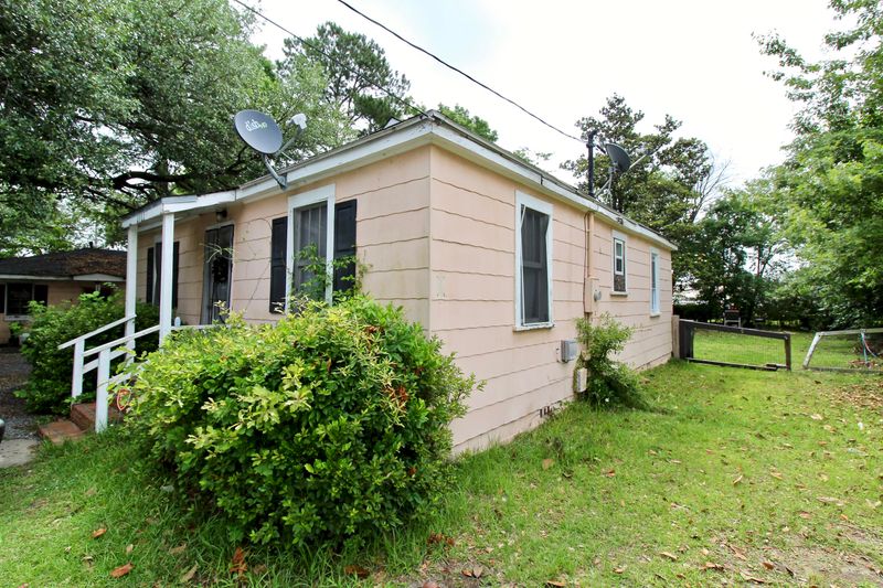 2113 Rebecca St, North Charleston, SC 29406