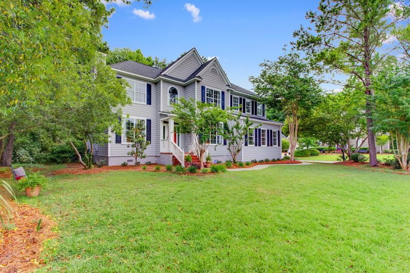 2781 Victoria Lake Dr, Mount Pleasant, SC 29466