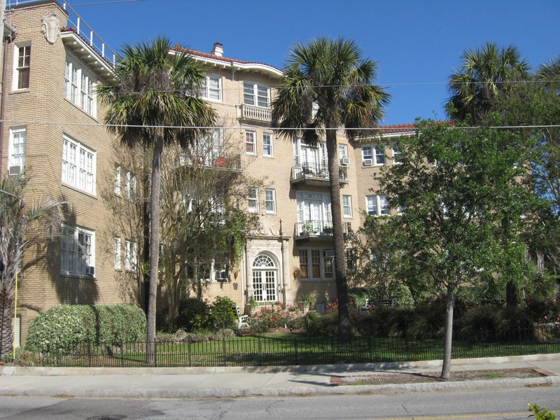 63 Rutledge 24 Ave, Charleston, SC 29401