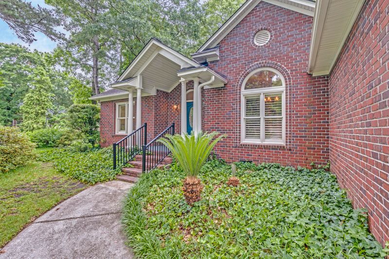 103 Bonneau Ct, Summerville, SC 29485