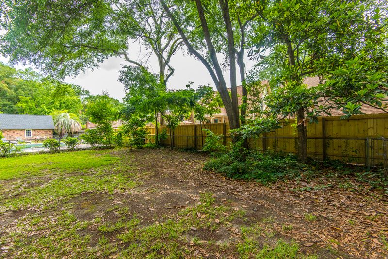 1013 Yeamans Hall Rd, Hanahan, SC 29410